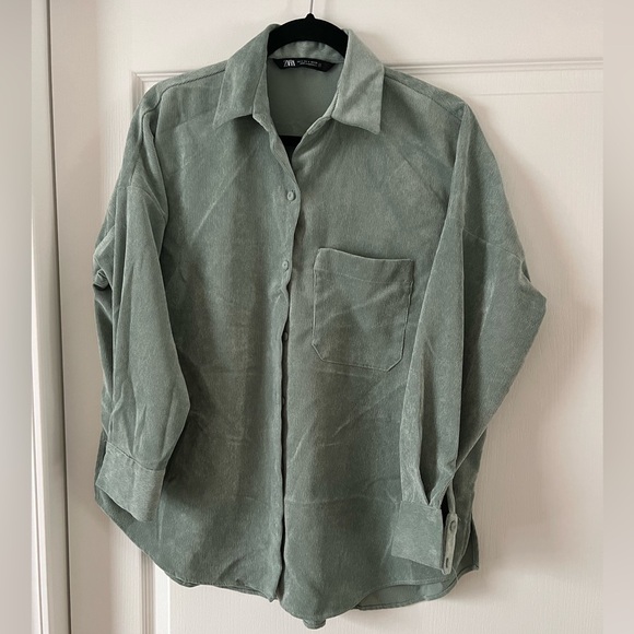 Zara Women's Casual Green Button-Down Shirt - Picture 3 of 9